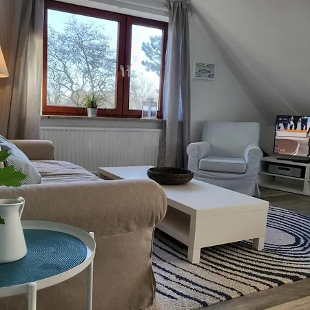 Waldstrasse 3 *